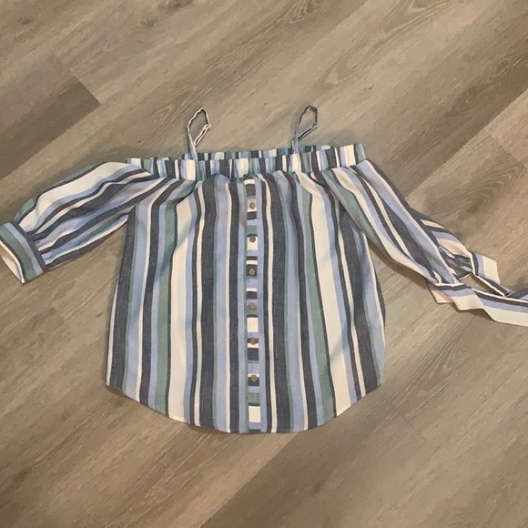 Off the shoulder blouse - Picture 2 of 2